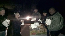 John, Lena, Tom, Karen & Fred - saving the bags for 2018! yoga circle studio image